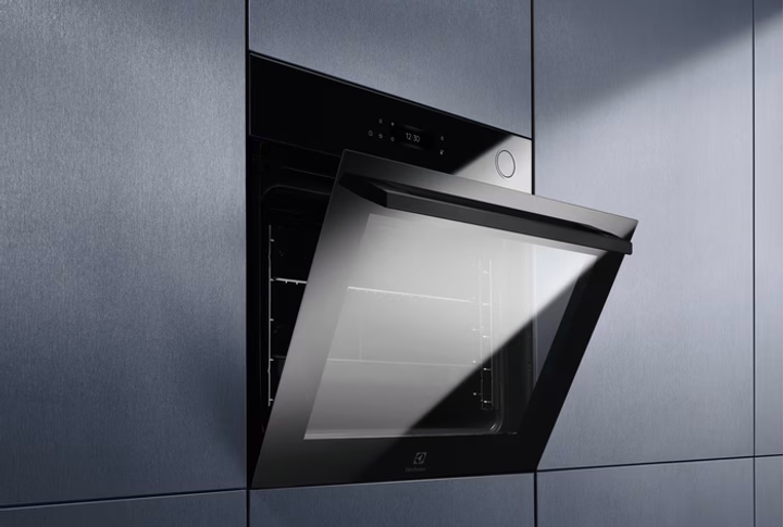 Вбудована духова шафа Electrolux EOC8P39WZ - зображення 5