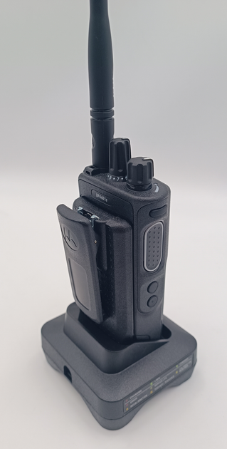Рація Motorola DP 4401E VHF 136-174МГц MotoTRBO+ ліцензія АЕS256 +Bluetooth, WiFi,GPS - зображення 4