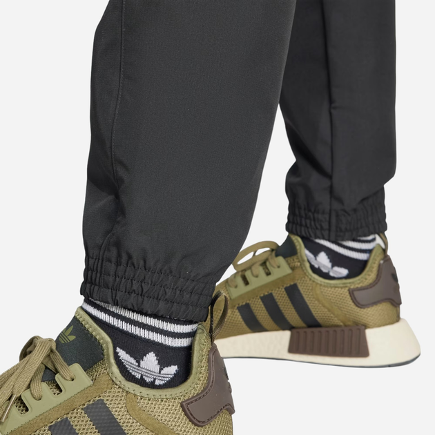 Спортивні штани чоловічі adidas Utility IR9442 M Чорні (4066757261787) - зображення 5