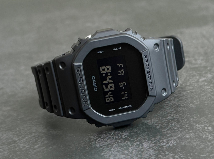 Наручные часы Casio G-Shock DW-5600UBB-1 – купить онлайн на