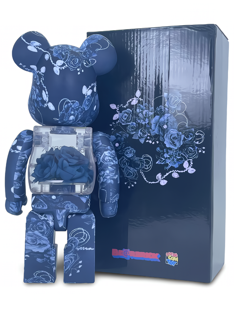 Статуетка Bearbrick x Flora Flower Blue 400% 28 см Medicom Toy Снігове королівство - зображення 2