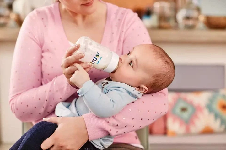 Пляшечка для годування Philips Avent Анти-колік, 125 мл. - Фото 5 Пляшечка для годування Philips Avent Анти-колік, 125 мл. - изображение 5