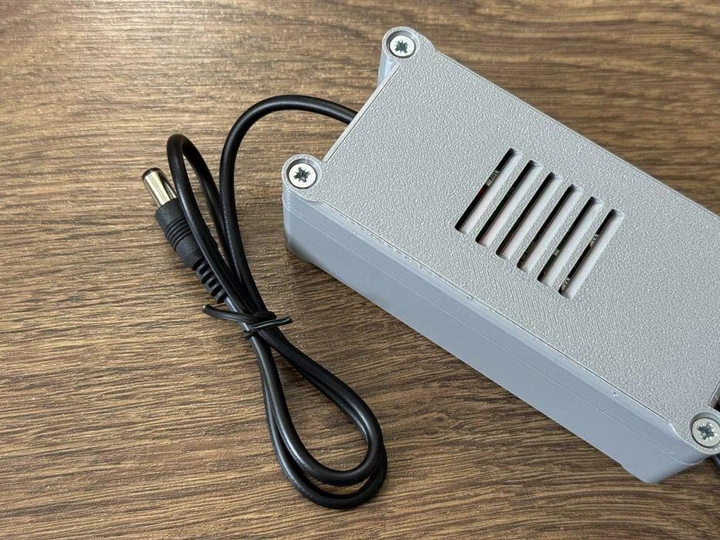 Бесперебойник мини павербанк (UPS) для WI-Fi роутера 12V 6400мА DC 5.5 x 2.1 - изображение 3