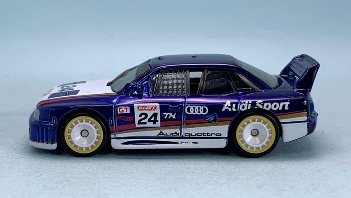 Машинка Базова Hot Wheels Audi '90 Quattro Super Treasure Hunt STH