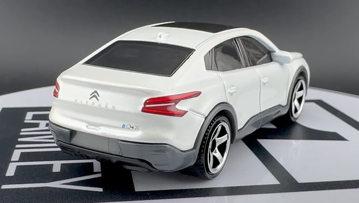 Тематична Машинка Matchbox 2023 Citroën ë-C4 X Moving Parts 1:64 FWD28/HVM96 White - зображення 4