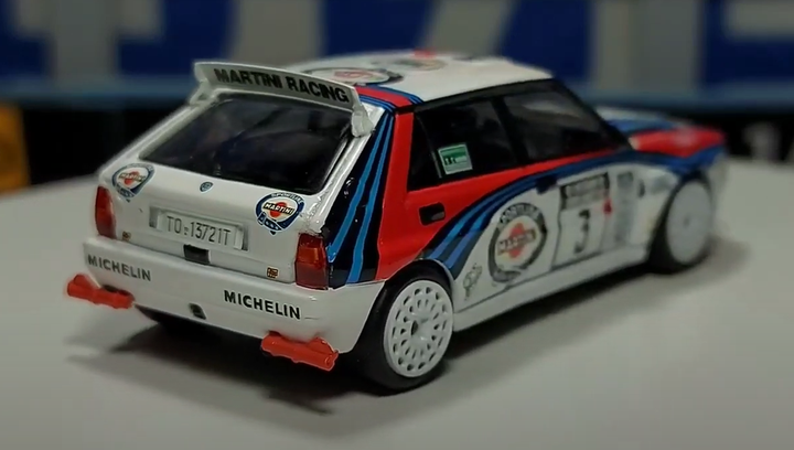 Машинка Premium MINI GT Lancia Delta HF Integrale Evoluzione 1:64