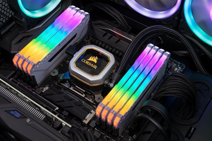 Оперативна память Corsair DDR4-3000 32768MB PC4-24000 (Kit of 2x16384) Vengeance RGB PRO Black (CMW32GX4M2D3000C16) - зображення 5