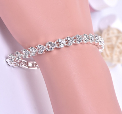 Жіночий браслет серцем сріблястий з білими камінцями Fashion Jewelry (II) 18971 - зображення 4