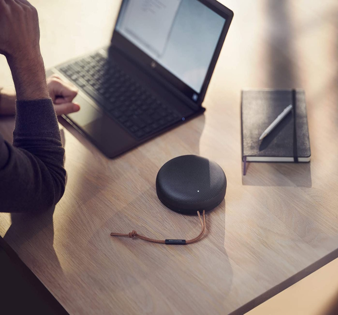 最終値下BANG&OLUFSEN A1 2ND GENERATION ブラック Amazon.co.jp: バング・アンド・オルフセン (Bang & Olufsen