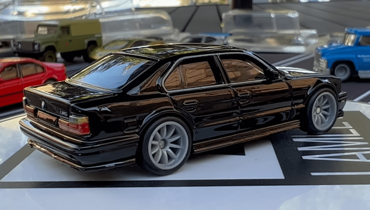 Набор Машинка Premium Hot Wheels 1991 BMW M5 Fast & Furious 1:64