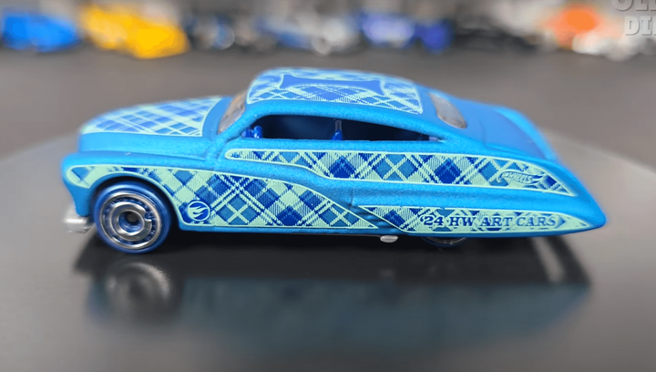 Машинка Базовая Hot Wheels Purple Passion Treasure Hunts HW Art