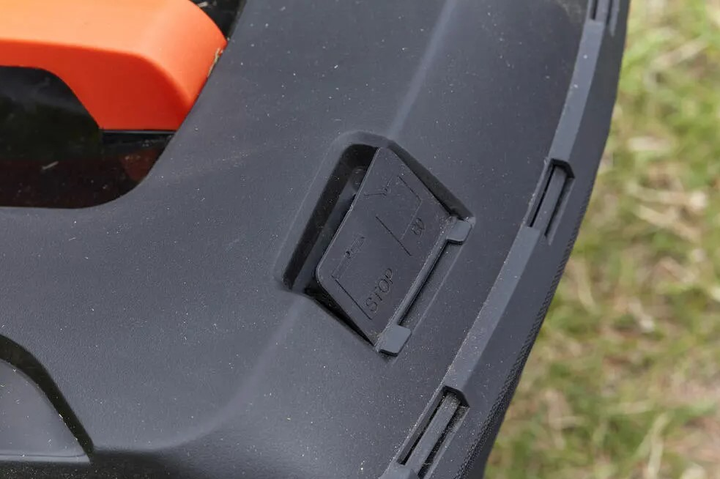 Газонокосилка аккумуляторная Black&Decker BCMW3336L1 - изображение 8