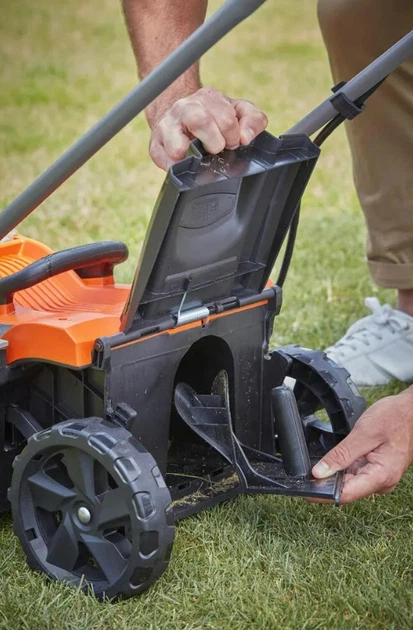 Газонокосарка акумуляторна Black&Decker BCMW3318L2 - Фото 5 Газонокосарка акумуляторна Black&Decker BCMW3318L2 - зображення 5