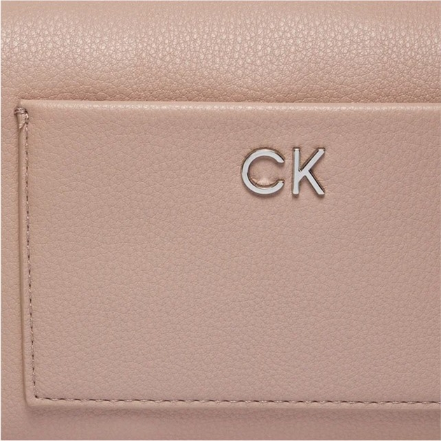 Сумка крос-боді жіноча маленька Calvin Klein K60K612274-PE1 Бежева (8720639006748) - зображення 4