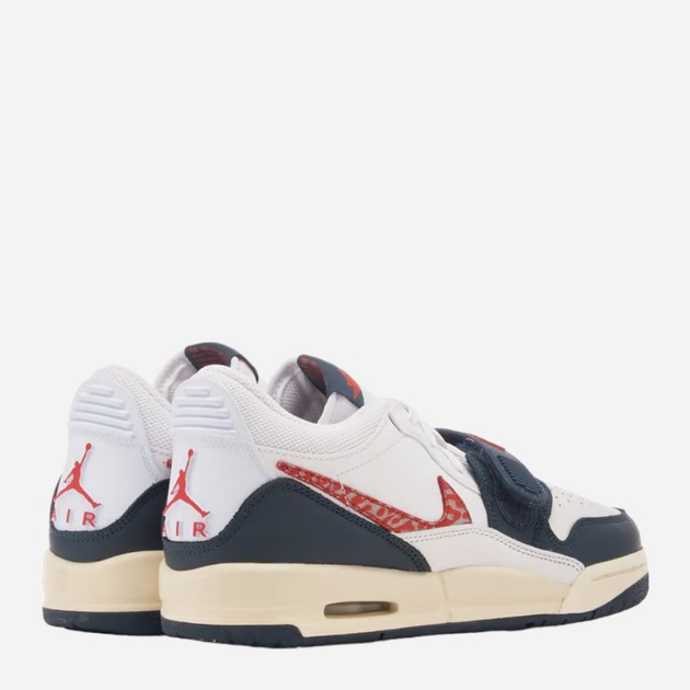 Buty sportowe chłopięce Nike Jordan Legacy CD9054-146 39 Wielokolorowe (196975604425) - obraz 3