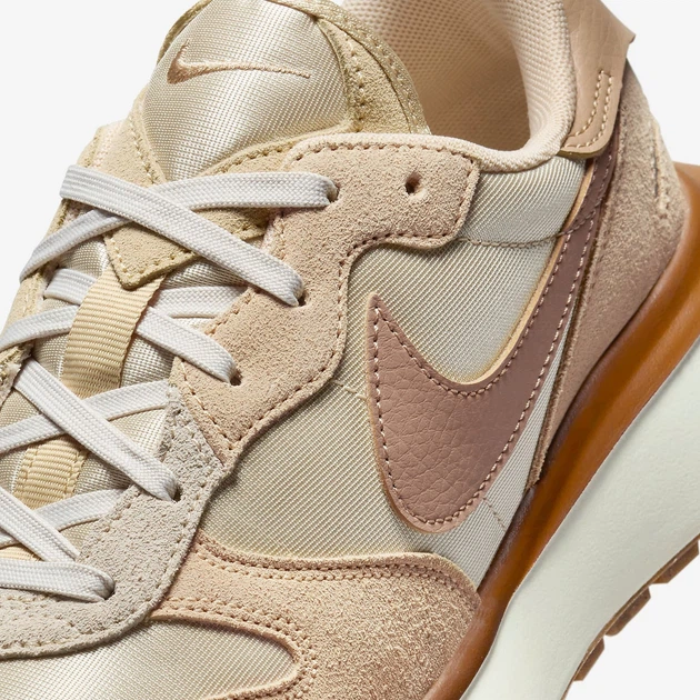 Жіночі кросівки Nike Phoenix Waffle FD2196-102 36.5 (6US) 23 см