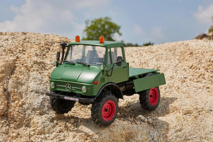 Машинка на радіокеруванні FMS 1:24 FCX24 MERCEDES-BENZ UNIMOG 421