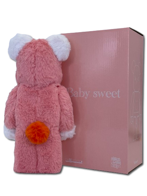 Статуэтка Bearbrick x Valmuer Baby Pink 400% 28 см Medicom