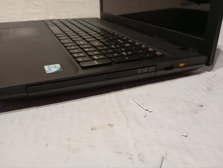 Ноутбук Б-класс Lenovo G500 / 15.6" (1366x768) TN / Intel Pentium B960 (2 ядра по 2.2 GHz) / 4 GB DDR3 / 120 GB SSD / Intel HD Graphics / WebCam / DVD-ROM б/у - Фото 5 Ноутбук Б-класс Lenovo G500 / 15.6" (1366x768) TN / Intel Pentium B960 (2 ядра по 2.2 GHz) / 4 GB DDR3 / 120 GB SSD / Intel HD Graphics / WebCam / DVD-ROM б/у - изображение 5