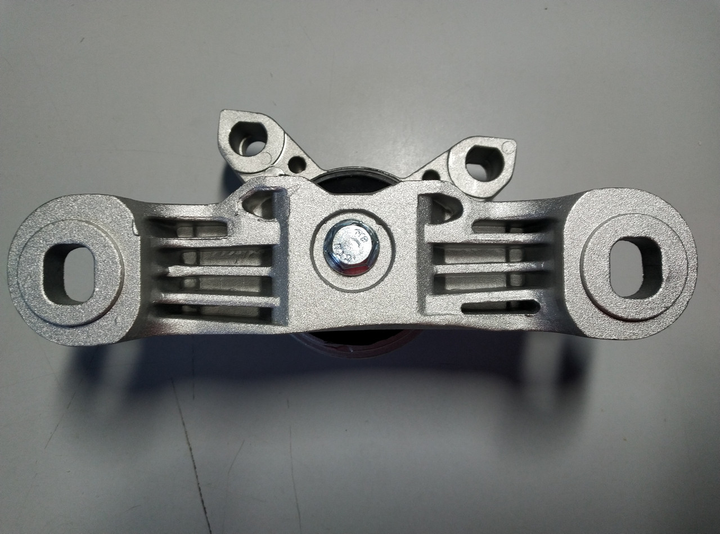 Подушка двигателя правая BSG 30-700-106 FORD CONNECT 1.8TDCI