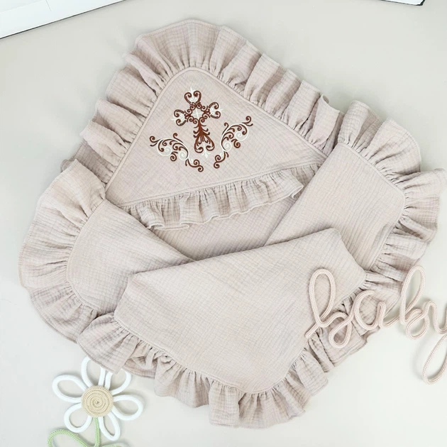 Крыжма с вышивкой из муслина Family Tradition унисекс 100х100 см светло-бежевый Карамелька - Фото 1 Крыжма с вышивкой из муслина Family Tradition унисекс 100х100 см светло-бежевый Карамелька - изображение 1