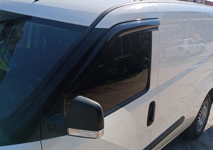 Ветровики (2 шт., Sunplex Sport) для Opel Combo 2012-2018 гг - Фото 2 Ветровики (2 шт., Sunplex Sport) для Opel Combo 2012-2018 гг - изображение 2