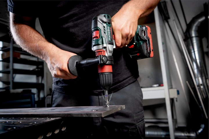 Акумуляторний дриль-шуруповерт, різьбонарізчик Metabo GB 18 LTX BL Q I, 2 аккумуляторні блоки Li-Ion (18 В/5,2 Ач) (Кейс) 602362500 (8118) - Фото 7 Акумуляторний дриль-шуруповерт, різьбонарізчик Metabo GB 18 LTX BL Q I, 2 аккумуляторні блоки Li-Ion (18 В/5,2 Ач) (Кейс) 602362500 (8118) - зображення 7