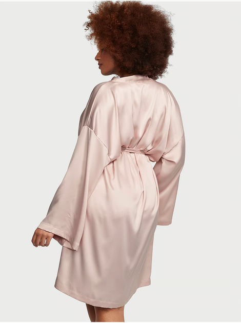 Сатиновий халат Victoria Secret Satin Midi Robe XL-XXL (26739494) - Фото 2 Сатиновий халат Victoria Secret Satin Midi Robe XL-XXL (26739494) - зображення 2