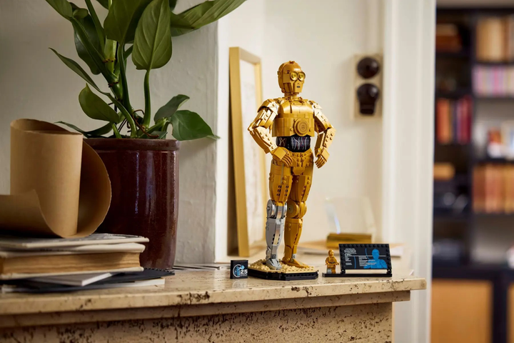 Конструктор LEGO Star Wars C-3PO 1138 елементів (75398) - зображення 8