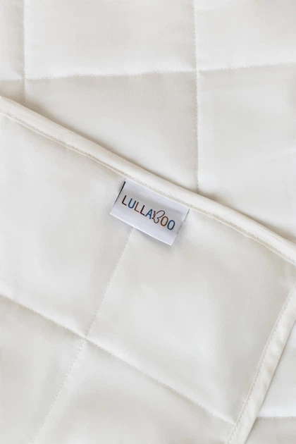 Важка ковдра LULLABOO 135х200см 3,5 кг Біла - Фото 2 Важка ковдра LULLABOO 135х200см 3,5 кг Біла - изображение 2