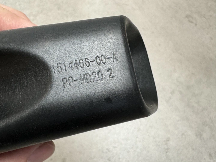 Кронштейн решетки переднего бампера 151446600A для Tesla Model Y 2020- KINDLE для Tesla Model Y 2020- (6387) - изображение 5