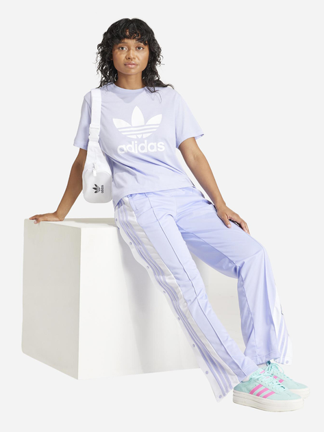 Футболка жіноча adidas Originals IN8439 XS Фіолетова (4066757217562) - зображення 3