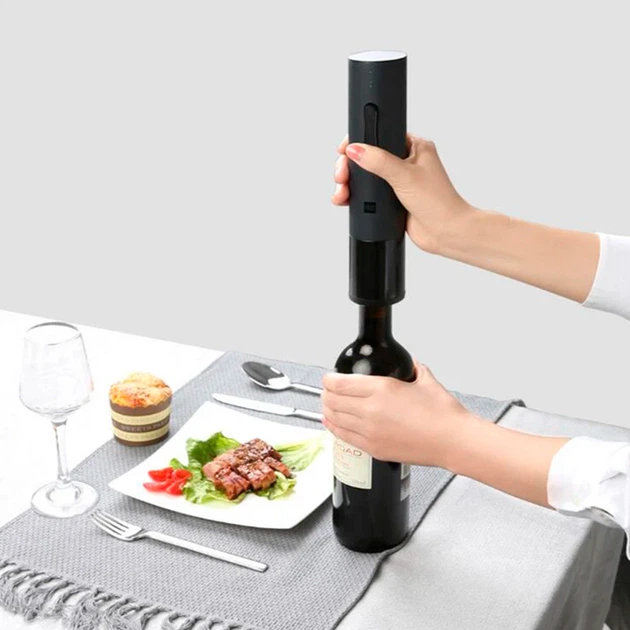 Штопор HuoHou Electric BauTech Wine Bottle Opener Basic HU0047 Чорний (1014-524-00) - Фото 8 Штопор HuoHou Electric BauTech Wine Bottle Opener Basic HU0047 Чорний (1014-524-00) - зображення 8