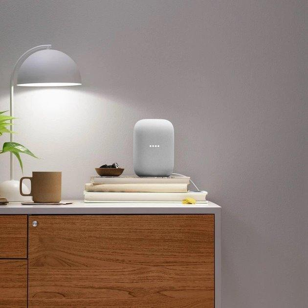 Умная колонка Google Nest Audio Charcoal (GA01586) - изображение 3