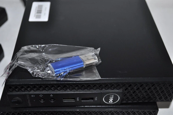 Неттоп Dell OptiPlex 3050 USFF / Intel Core i5-7500T (4 ядра по 2.7 - 3.3 GHz) / 8 GB DDR4 / 256 GB SSD / Intel HD Graphics 630 / Wi-Fi / Windows 11 Pro б/в - Фото 11 Неттоп Dell OptiPlex 3050 USFF / Intel Core i5-7500T (4 ядра по 2.7 - 3.3 GHz) / 8 GB DDR4 / 256 GB SSD / Intel HD Graphics 630 / Wi-Fi / Windows 11 Pro б/в - зображення 11