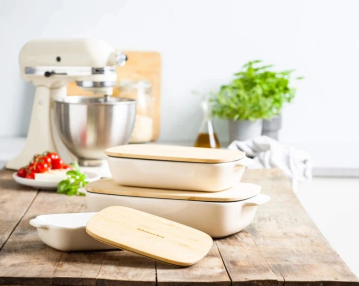 Форма для запікання з кришкою KitchenAid СС006105-001 6,5 х15, 5х26 см 0.9 л кремова - Фото 7 Форма для запікання з кришкою KitchenAid СС006105-001 6,5 х15, 5х26 см 0.9 л кремова - зображення 7