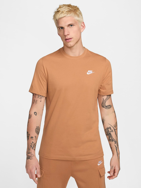 Акція на Футболка бавовняна чоловіча Nike M Nsw Club Tee AR4997-224 L Коричнева від Rozetka