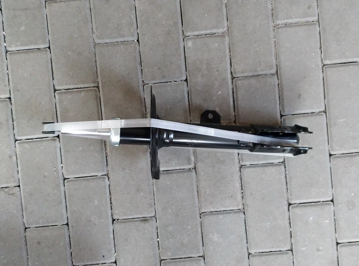 Стійка передня ліва KYB 3350037 MITSUBISHI OUTLANDER 14-> - зображення 4