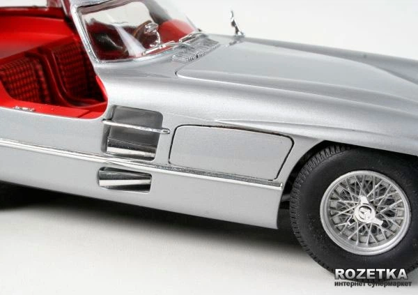 Автомобиль1:24 Revell Mercedes 300 SLR (1954 г. Германия) (07171