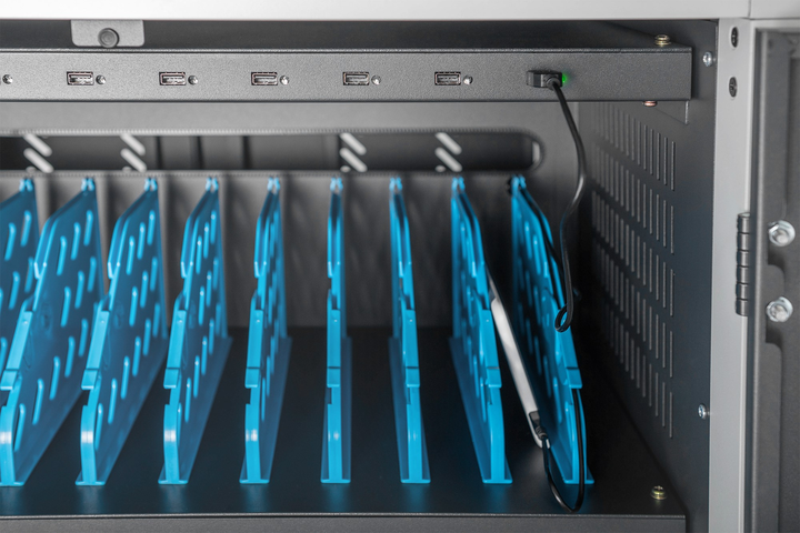 Szafa do przechowywania i ładowania Digitus Rack Cabinet 30 urządzeń (DN-45002) - obraz 8