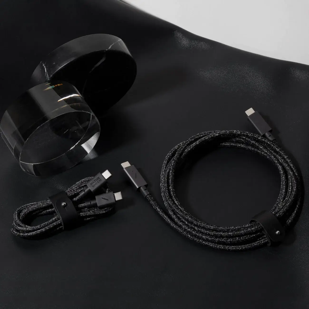 Кабель Native Union Belt Cable USB-C to USB-C 1.2m, Cosmos Black (BELT-C-CS-BLK-2-NP) - Фото 2 Кабель Native Union Belt Cable USB-C to USB-C 1.2m, Cosmos Black (BELT-C-CS-BLK-2-NP) - изображение 2