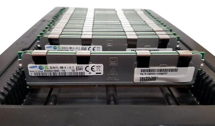 Комплект: Серверная оперативная память Samsung / 128 GB (4x 32 GB