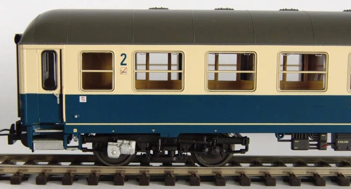 Купейний пасажирський вагон 2 класу Bm 235 DB PIKO 59663 - зображення 3