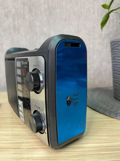 Радіоприймач від мережі з акумулятором і роз'ємом під батарейки, USB, SD і ліхтариком GOLON RX — 333 Синій - зображення 3