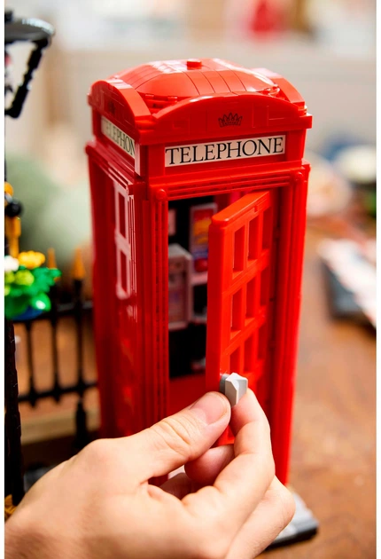 Конструктор LEGO Ideas Червона лондонська телефонна будка 1460 деталей (21347) - зображення 6
