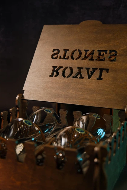 Камні для віскі Royal Stones дерев'яний набір Premium 4 келихи Bohemia Quadro 340 мл 12 шт каменів + мішок + щипці + 4 підсклянника + сертифікат - зображення 2