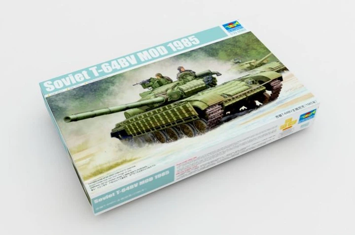Збірна модель 1/35 Радянський бойовий танк Т-64БВ Trumpeter 05522 - Фото 1 Збірна модель 1/35 Радянський бойовий танк Т-64БВ Trumpeter 05522 - изображение 1