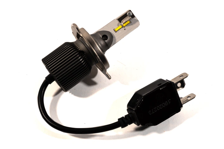 Комплект світлодіодних ламп HeadLight F8L H4 (P43t) 30W 12V 3720Lm з пасивним охолодженням - изображение 2