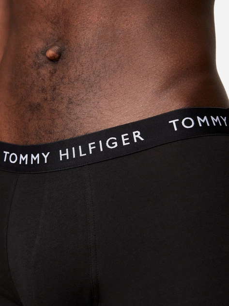 Zestaw majtek męskich typu bokserki 3 szt Tommy Hilfiger UM0UM02204-0TE L Czarne (8720116323290) - obraz 5
