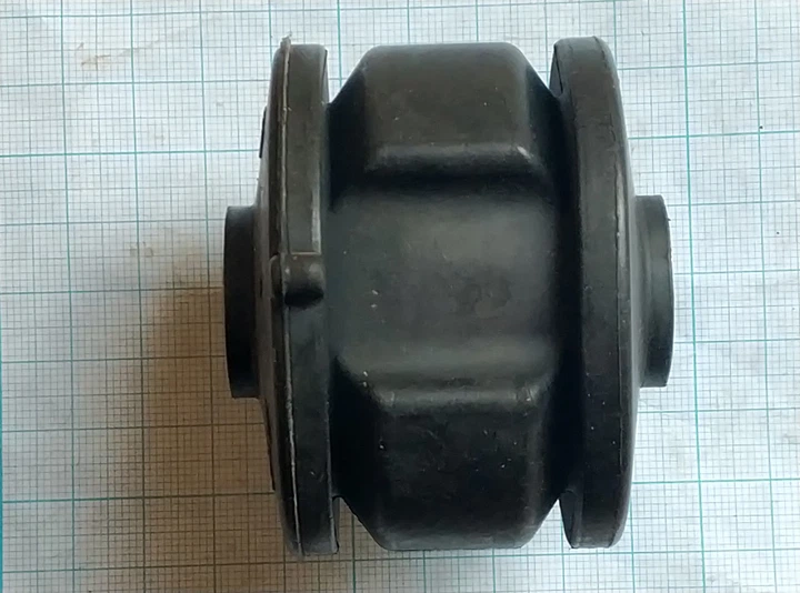 Сайлентблок задней продольной тяги PMC 55116-2E000 HYUNDAI TUCSON 04-> - изображение 4